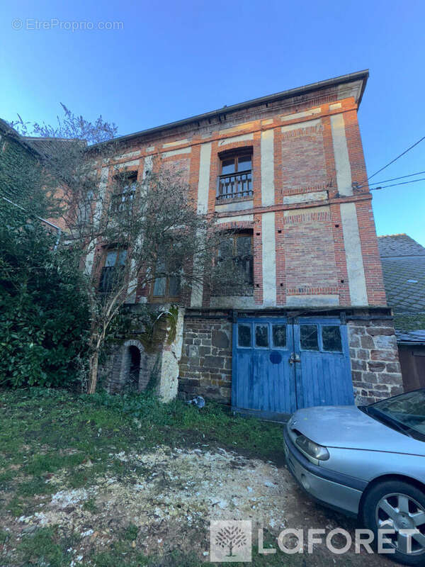 Appartement à MOULINS-LA-MARCHE