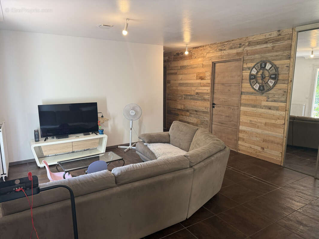 Maison 110 m² à Montrozier  - photo 8