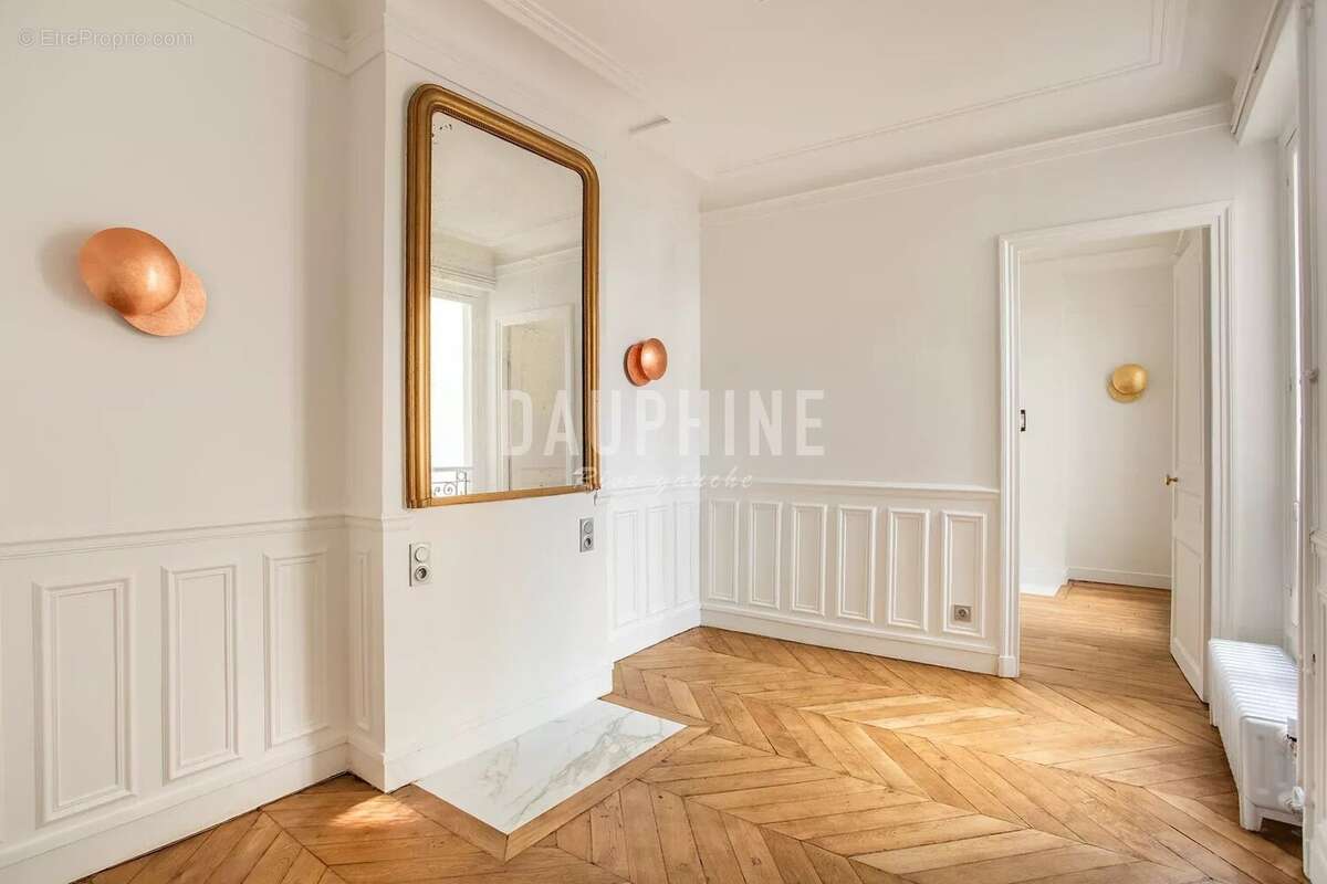 Appartement à PARIS-7E