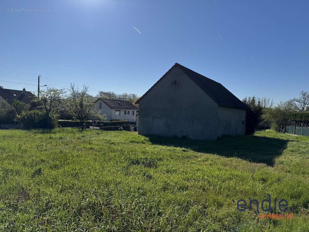 Maison à LURCY-LEVIS