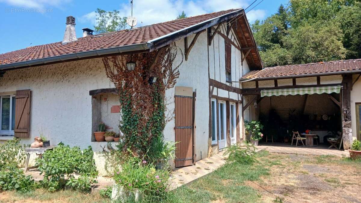 Maison à MIMBASTE