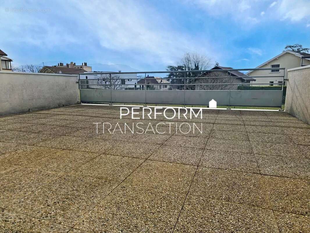 Appartement à RIVES