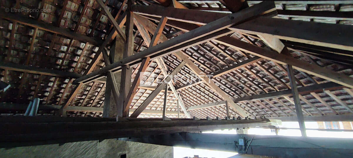 Appartement à GILLY-SUR-ISERE