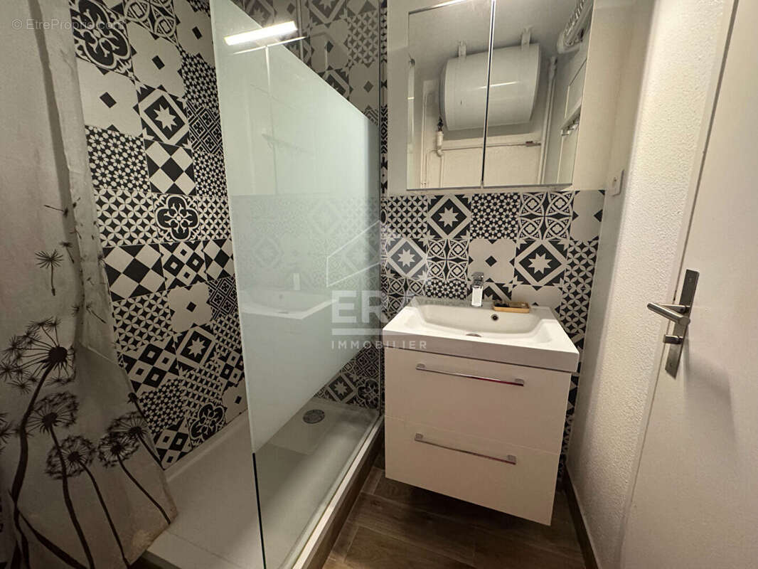 Appartement à SAINT-CYR-SUR-MER