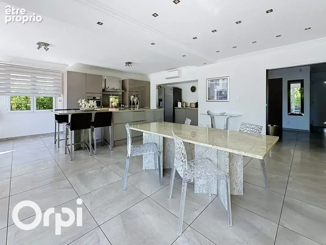 Maison compemporaine à vendre - photo 9