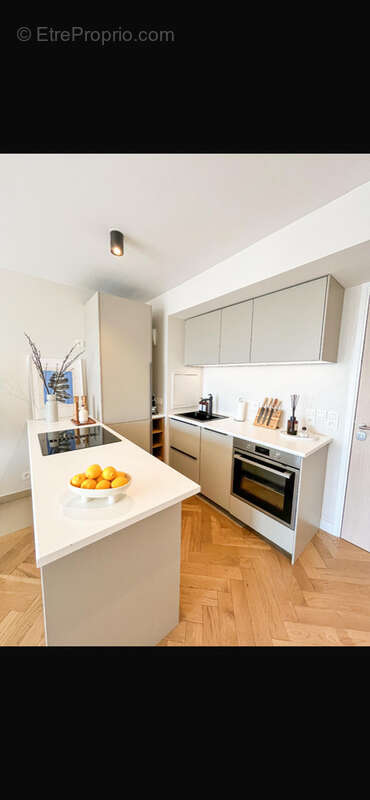 Appartement à COURBEVOIE