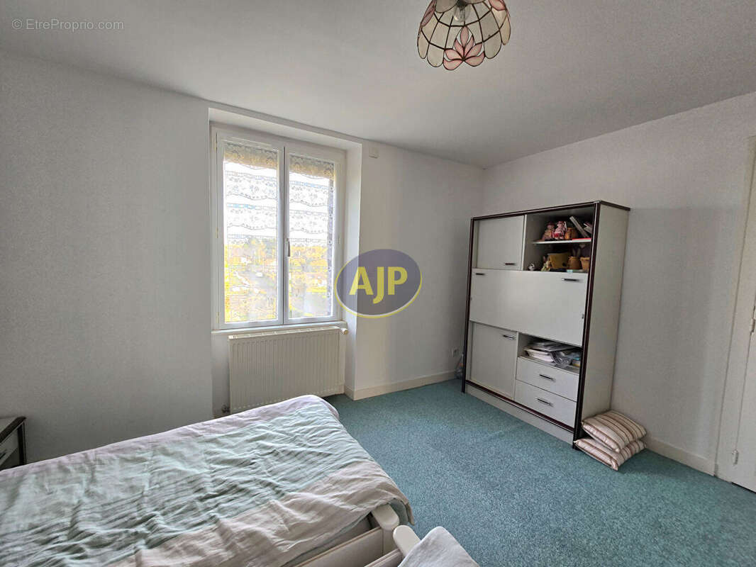 Maison à GUEMENE-PENFAO