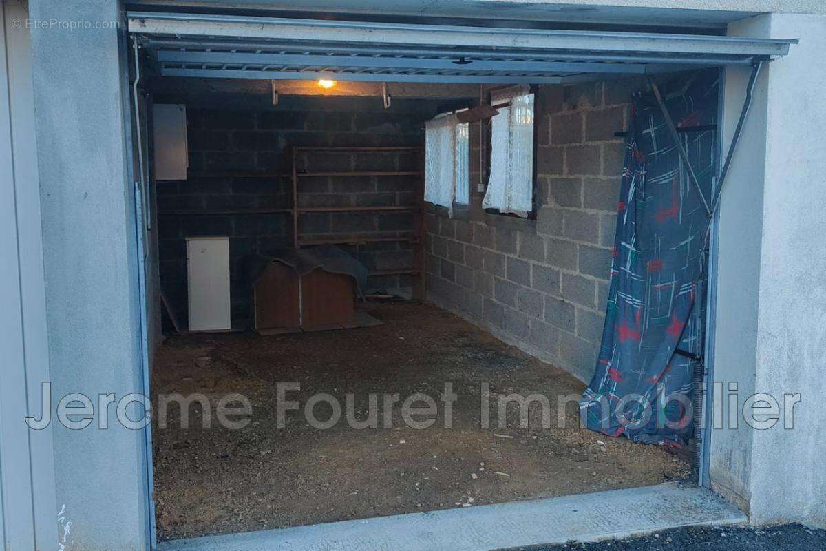 Appartement à MONTAIGNAC-SAINT-HIPPOLYTE