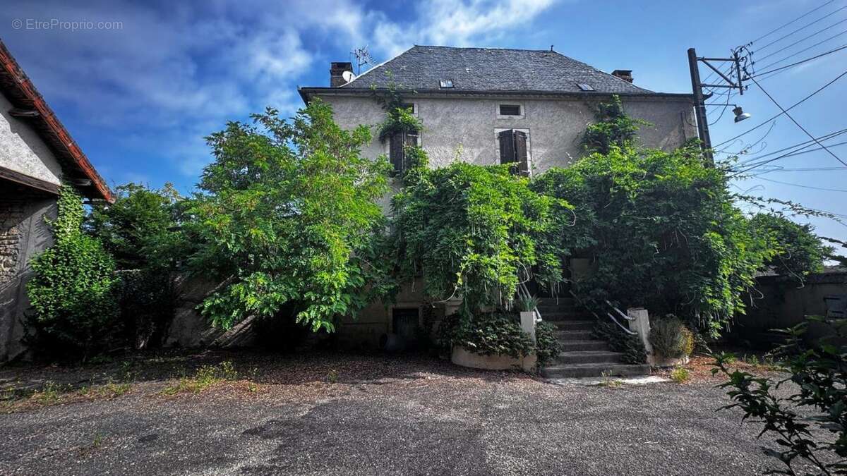 Maison à LIMOGNE-EN-QUERCY