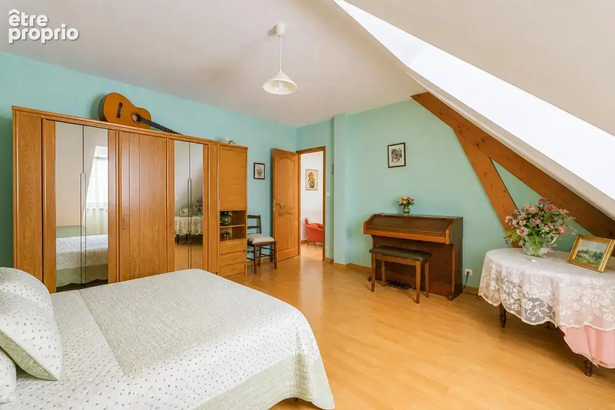 Maison de 7 pièces de 176 m² à Nouans-les-Fontaines - photo 17