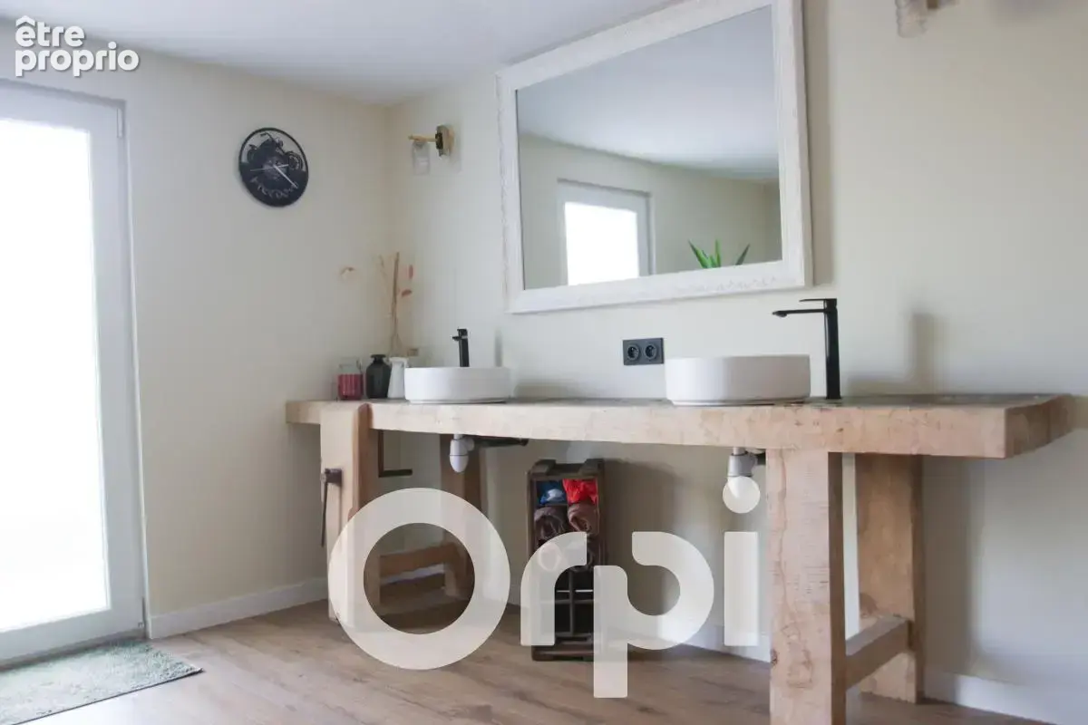 Aux portes de La Rochelle : superbe maison familiale rénovée avec grand jardin - photo 6