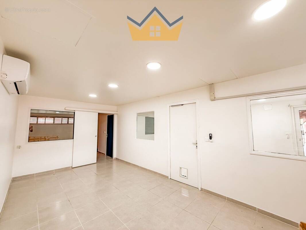 Commerce à FORT-DE-FRANCE