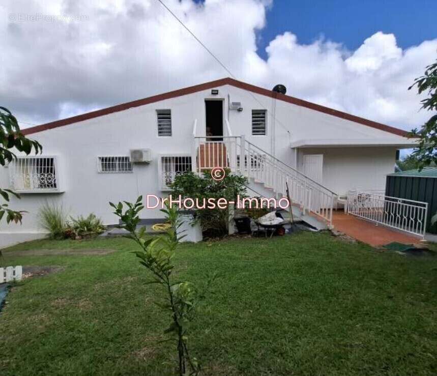 Maison à LA TRINITE