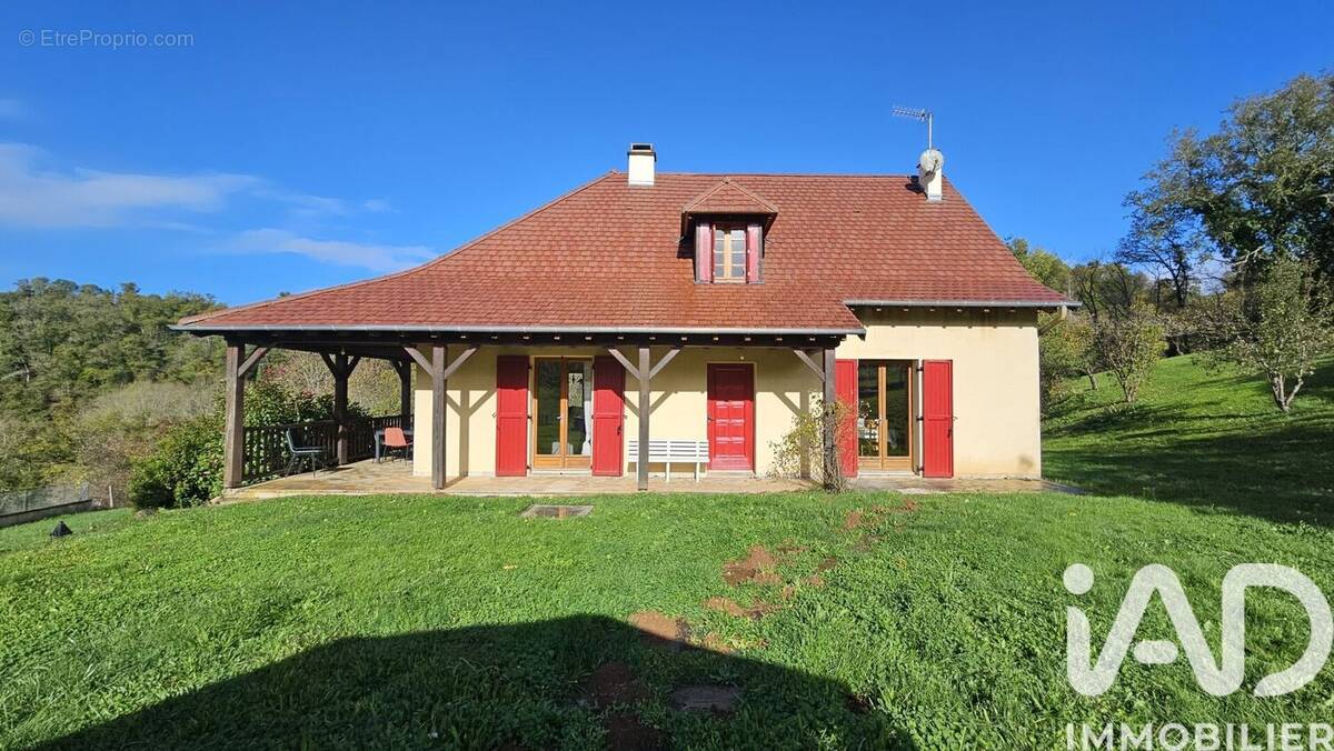 Photo 1 - Maison à SAINT-ETIENNE-DE-MAURS