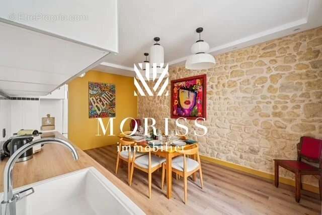 Appartement à PARIS-3E