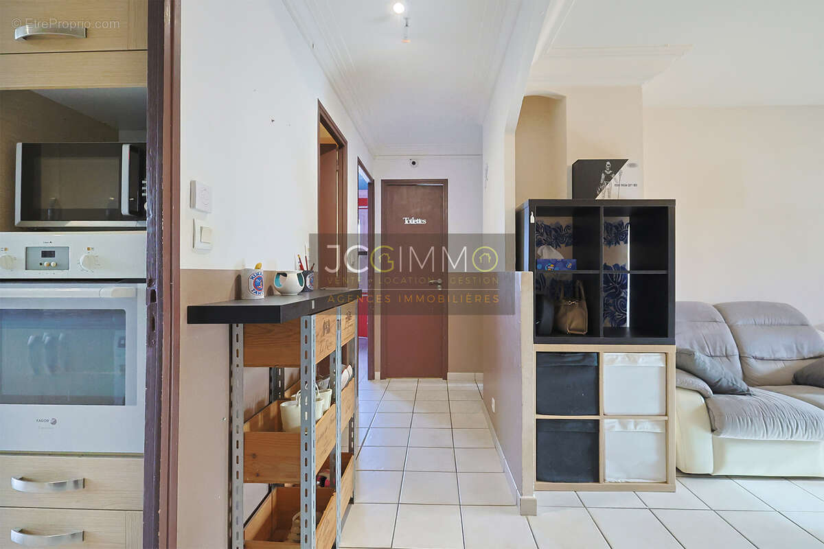 Appartement à CUERS