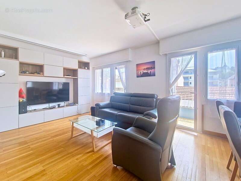 Appartement à AIX-LES-BAINS