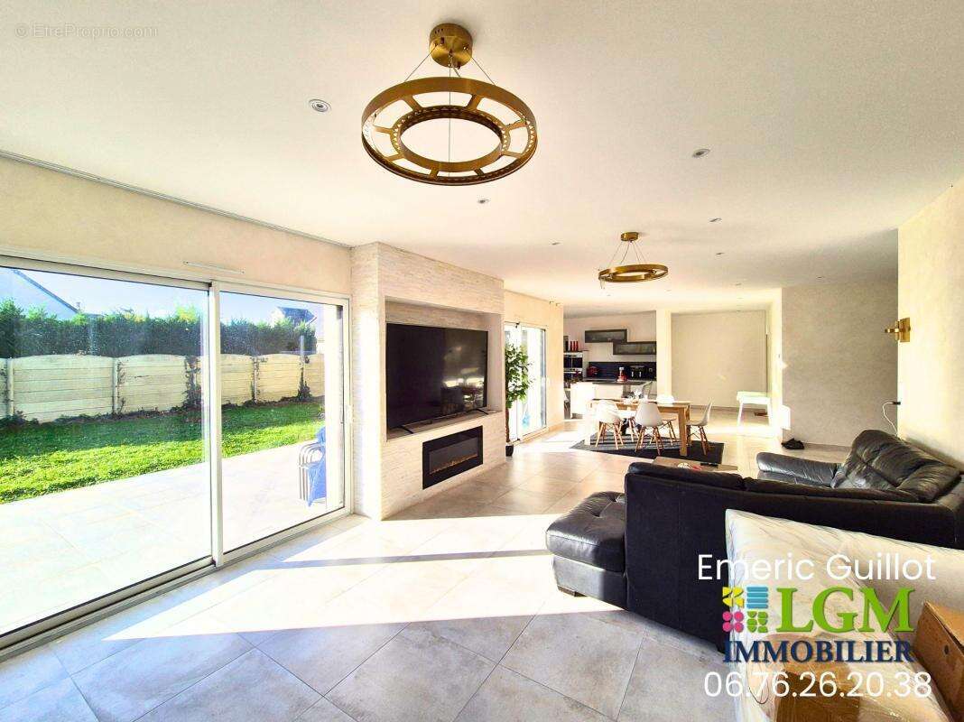 Maison à VILLEBAROU