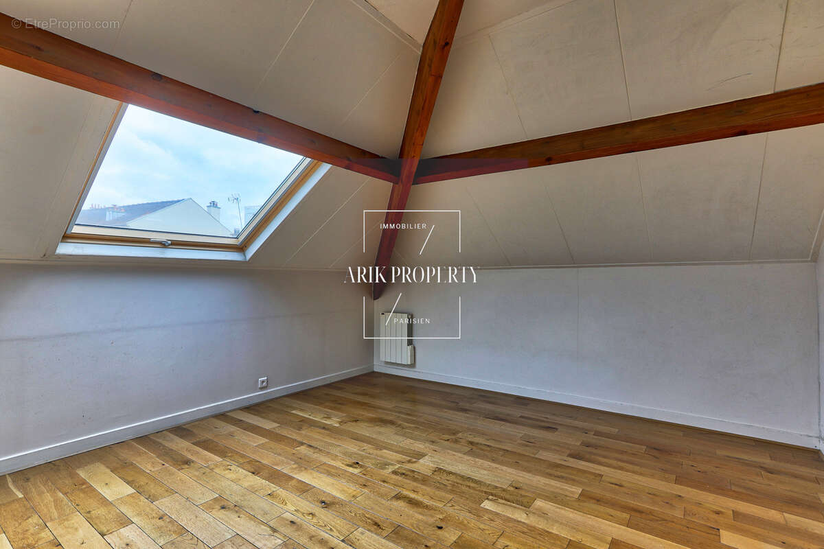 Appartement à CHARENTON-LE-PONT