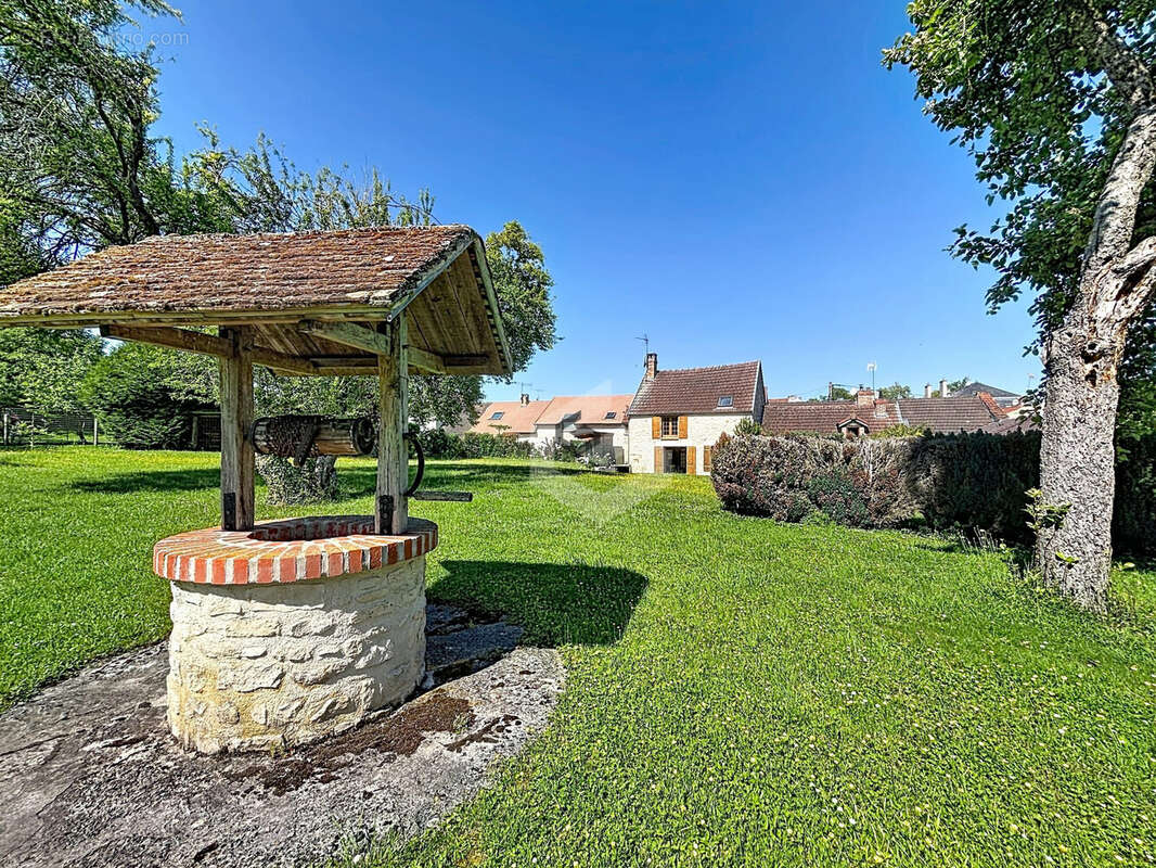 Maison à CRUGNY