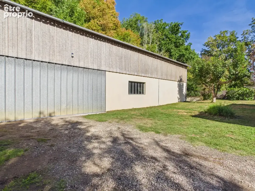 Jolie maison avec grande dépendance et jardin arboré - photo 18