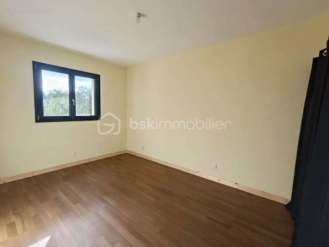 Maison à LE MOLAY-LITTRY