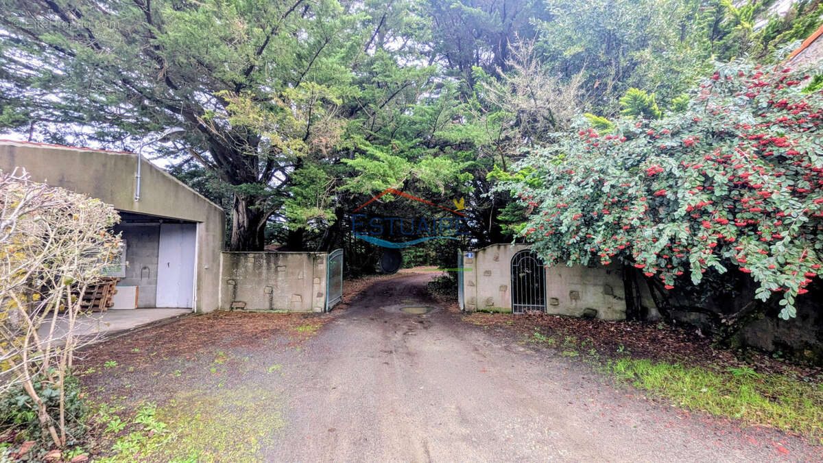 Maison à AIGREFEUILLE-SUR-MAINE
