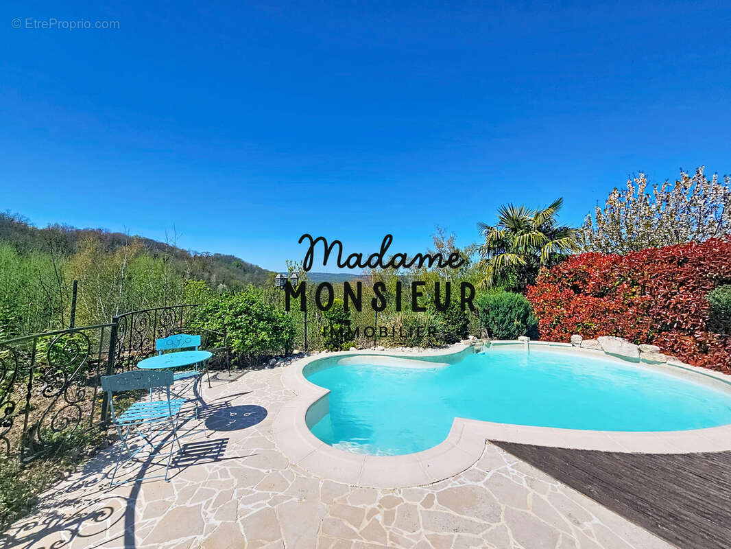 Maison à SAINT-CHEF