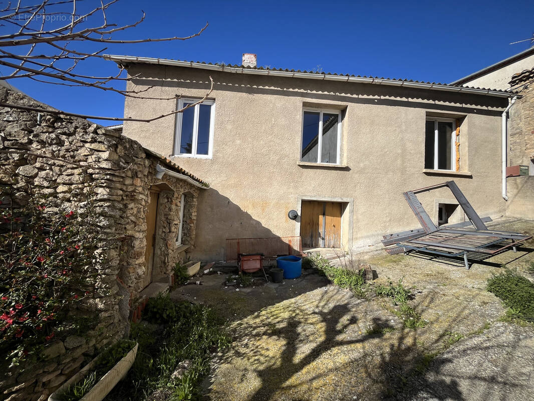 Maison à JONQUIERES