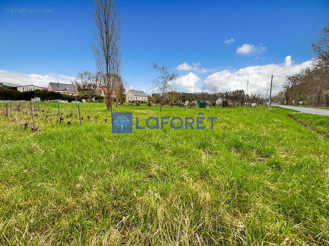 Terrain à AZAY-LE-RIDEAU