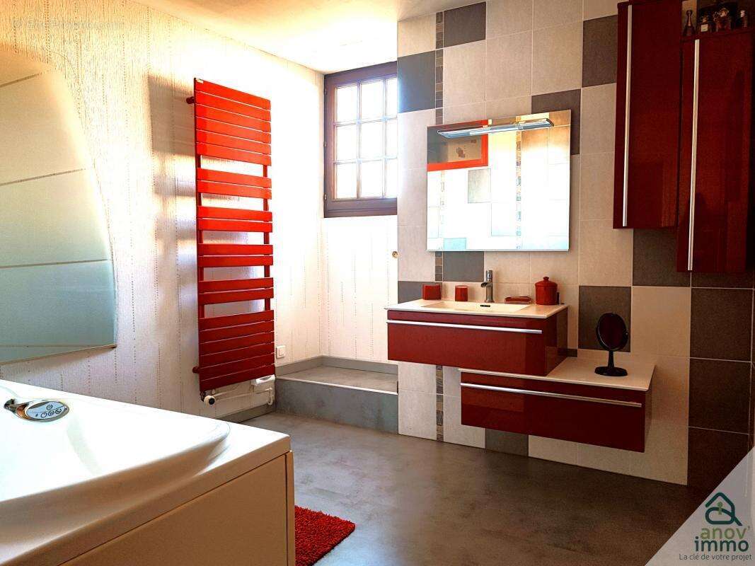 Maison à MAUPREVOIR