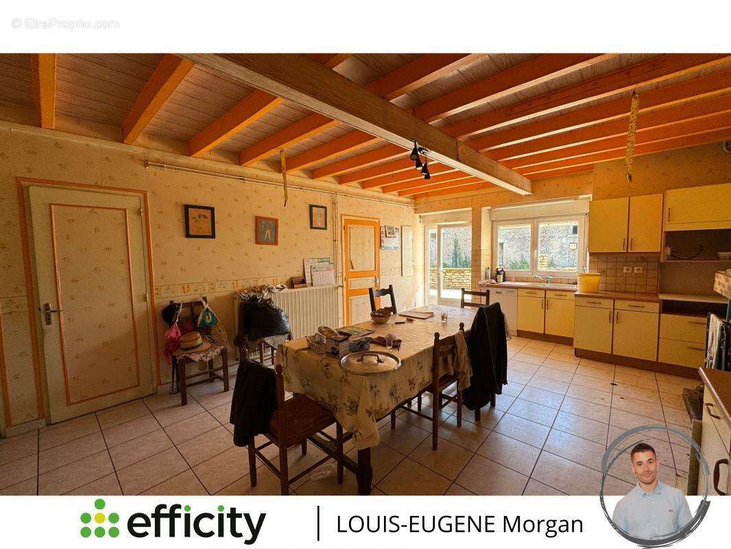 Maison 189 m² à Charroux  - photo 6