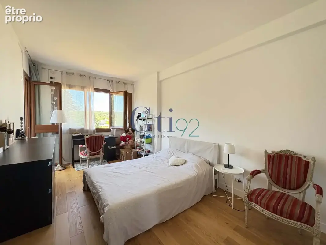 Vue exceptionnelle sur tout paris - magnifique 3 pieces de 80m2 avec 11m2 de terrasse + balcon - photo 15