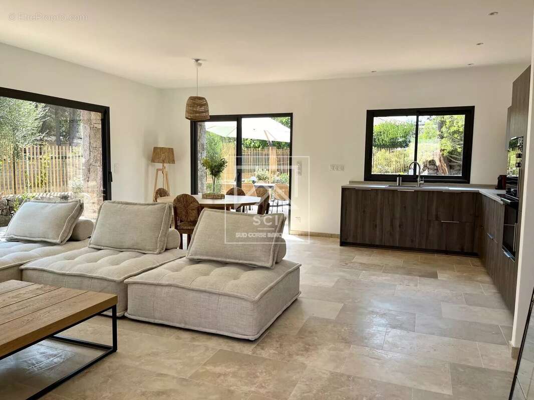 Maison à PORTO-VECCHIO