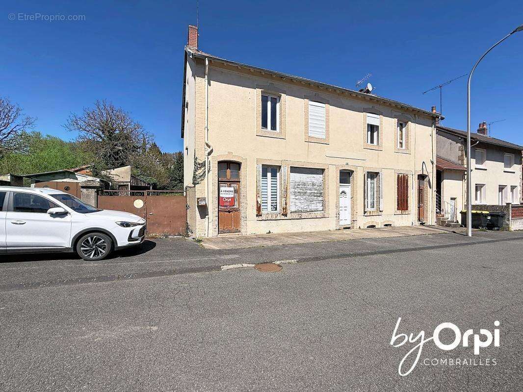 Maison à SAINT-ELOY-LES-MINES