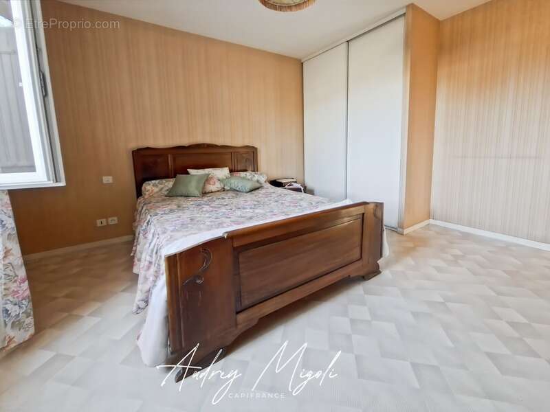 Maison de plain-pied de 90m², proche commerces, avec garage, terrain plat et clôturé - photo 8