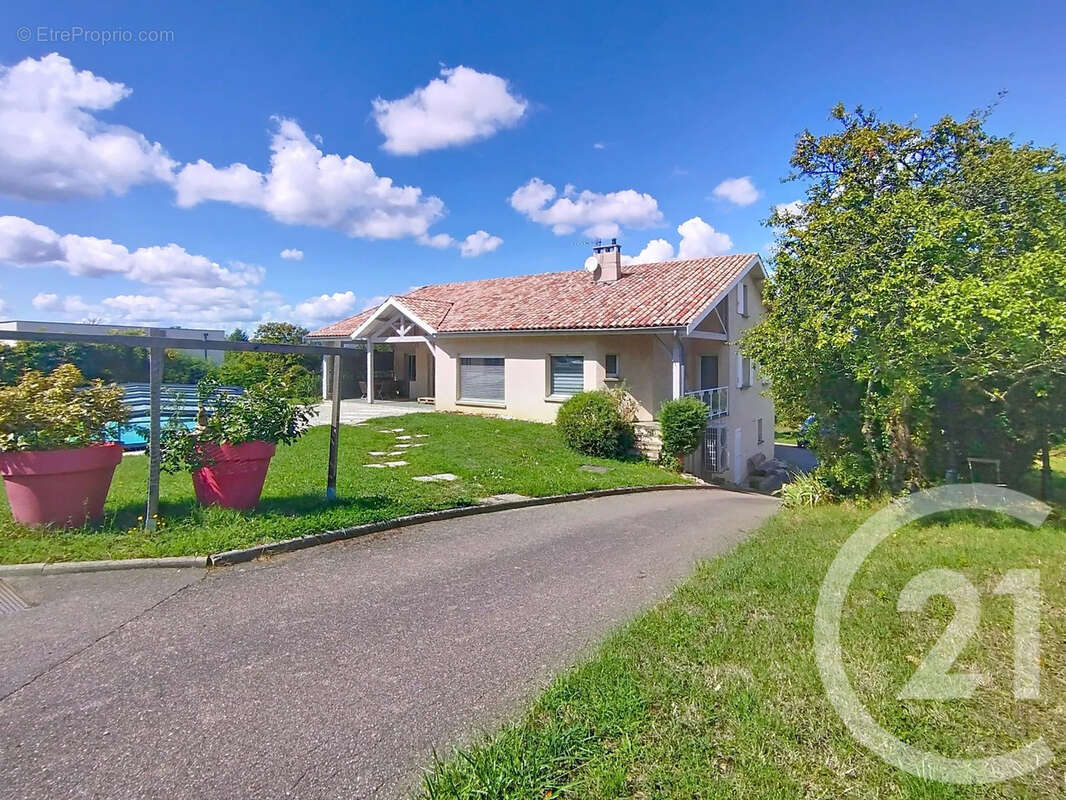 Maison 204 m² à Vienne  - photo 2