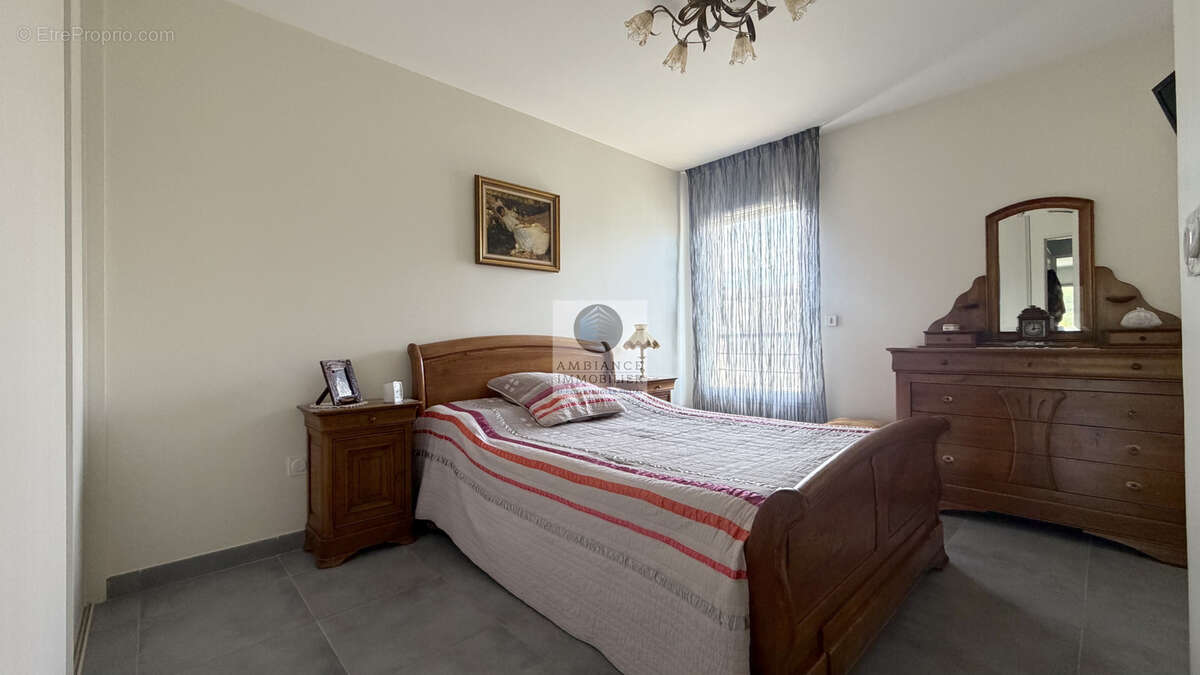 Appartement en dernier étage avec vue dégagée sur les montagnes - photo 13