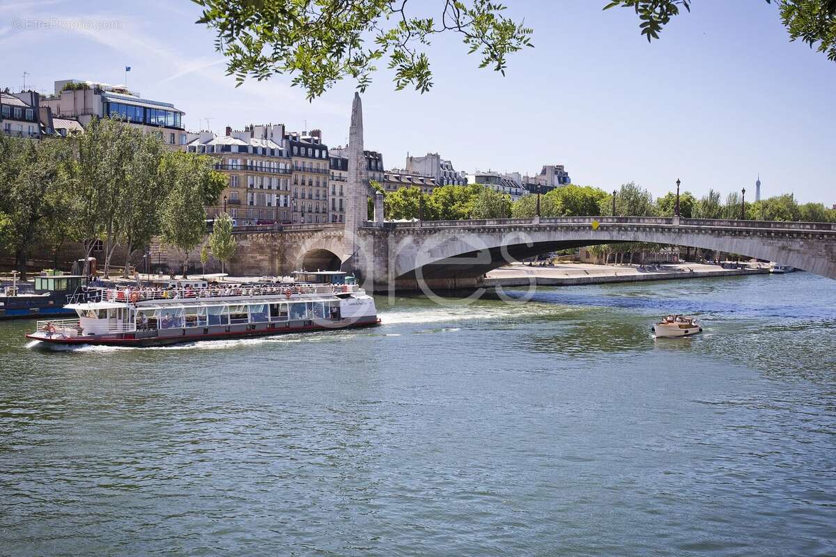 Appartement à PARIS-4E