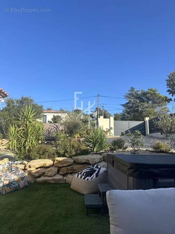 Maison à PLAN-D&#039;AUPS-SAINTE-BAUME