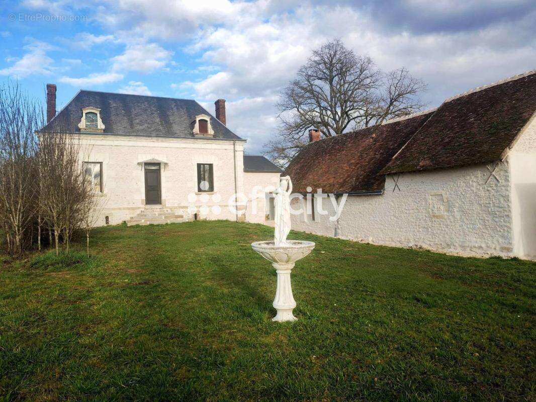 Maison à LUZILLE
