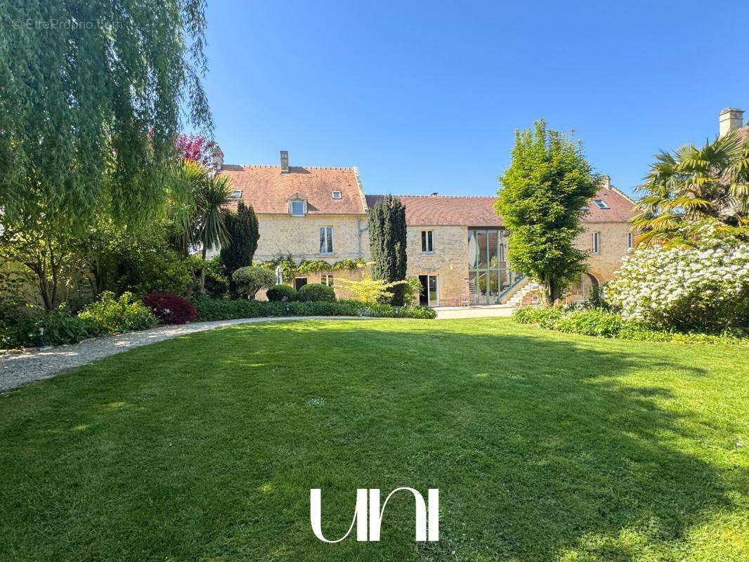 Maison à FONTAINE-HENRY