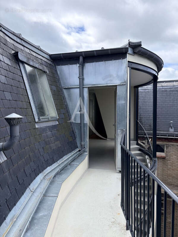 Appartement à PARIS-7E
