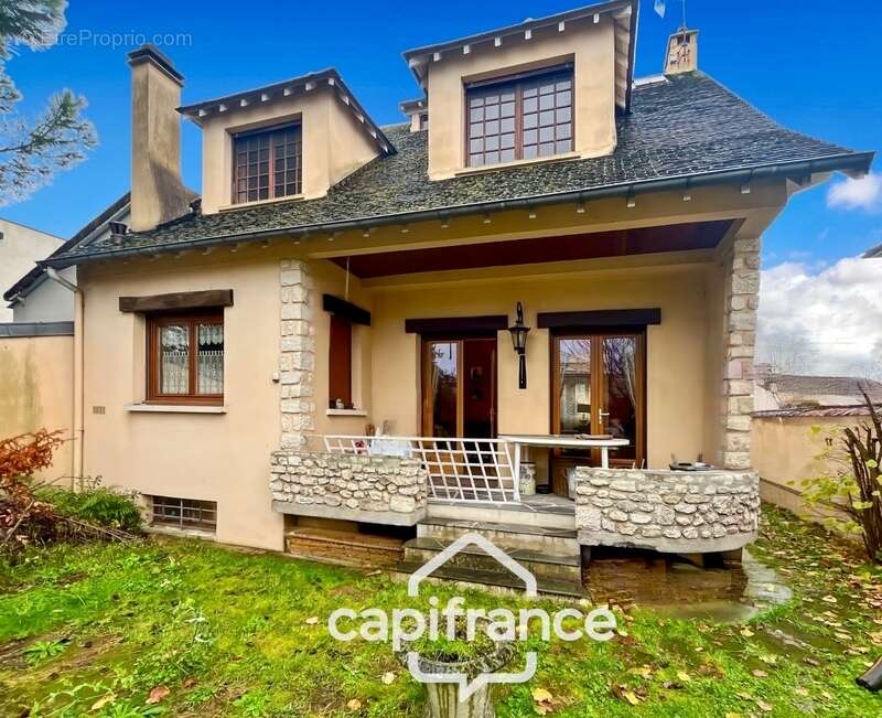 Maison à SAINT-MAUR-DES-FOSSES