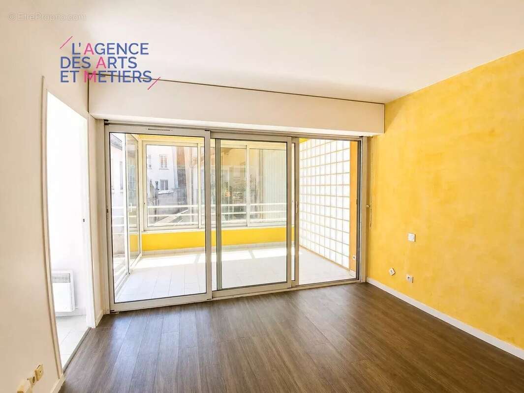 Appartement à PARIS-3E