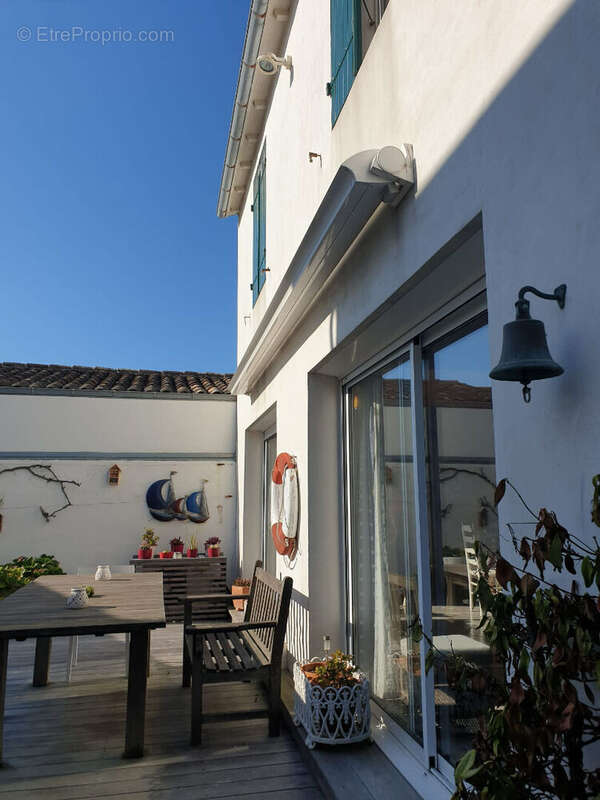 Maison à SAINT-CLEMENT-DES-BALEINES