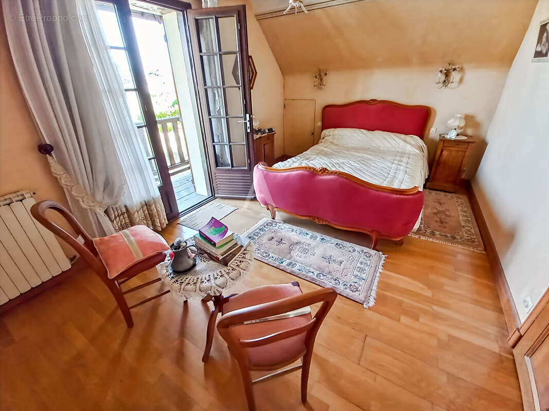 Maison à PETIT-COURONNE