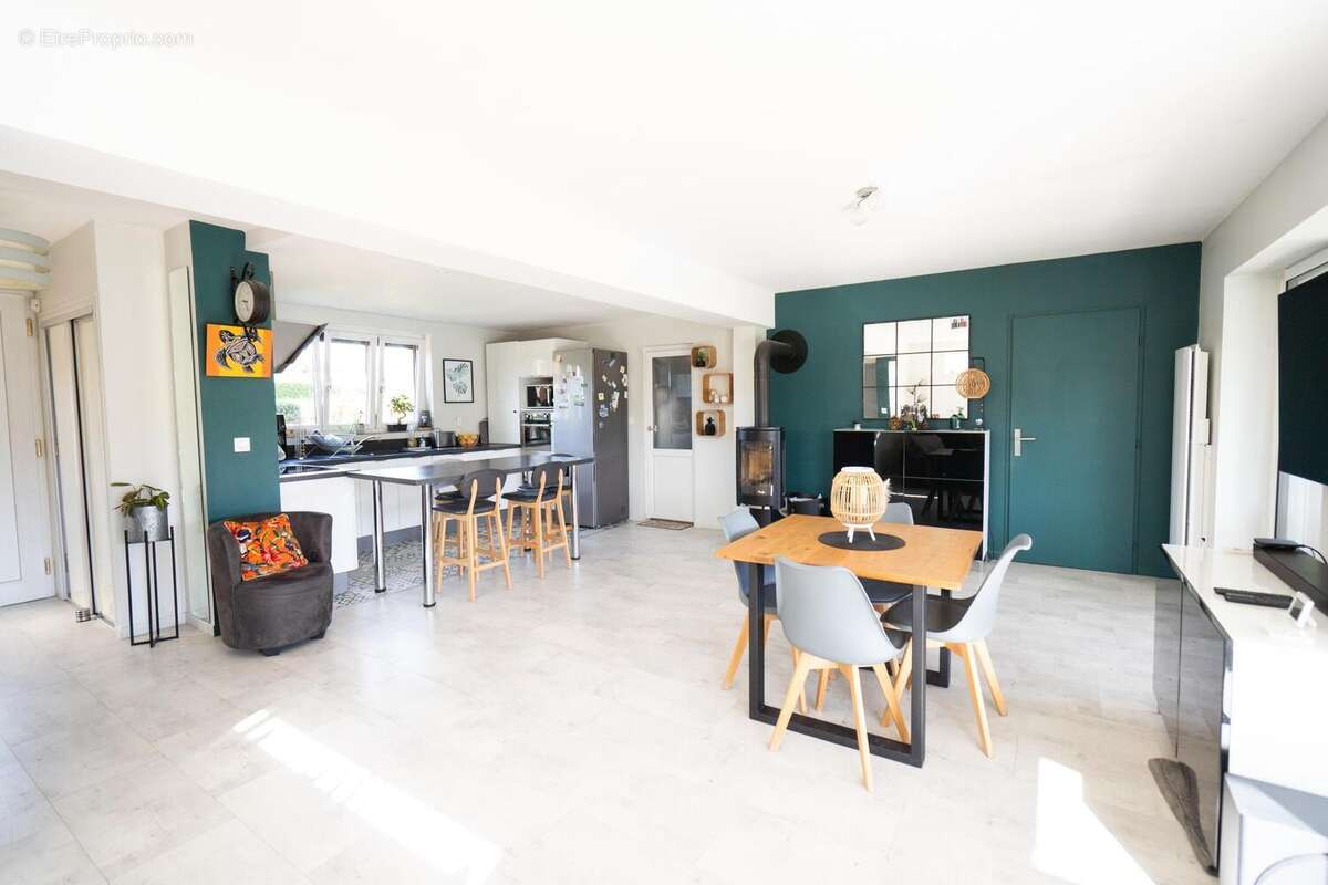Maison 125 m² à Genas  - photo 4