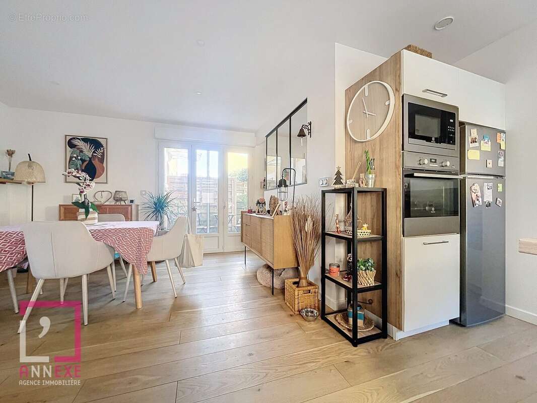 Appartement à FONTAINES-SUR-SAONE