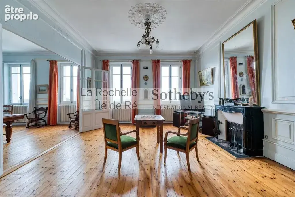 Appartement en centre ville de 110m2 avec deux chambres et ascen - photo 3